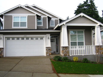 photo of garage side of completed Avocet home plan